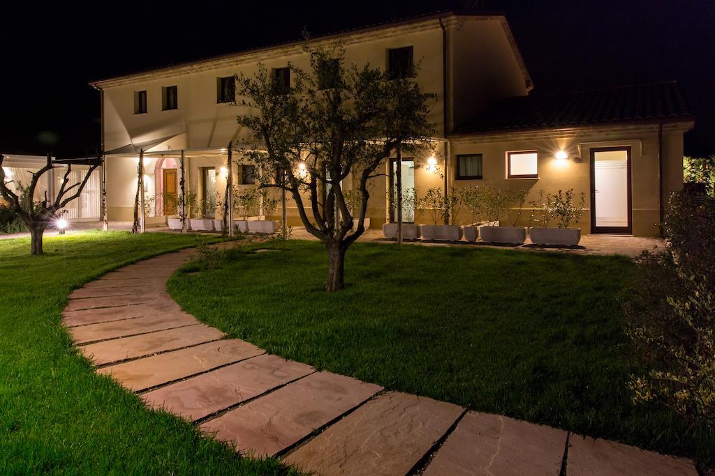 Lucrezia Locanda Borgognina מראה חיצוני תמונה